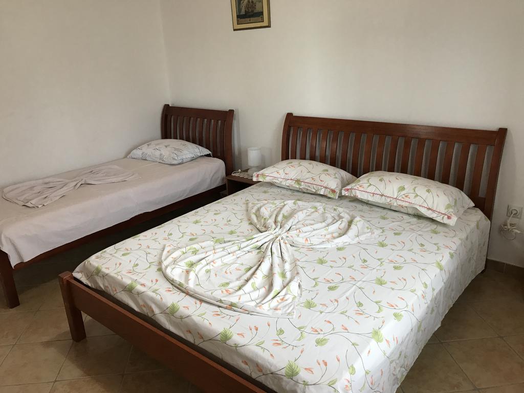 Holiday Home Zenit Улцинь Экстерьер фото